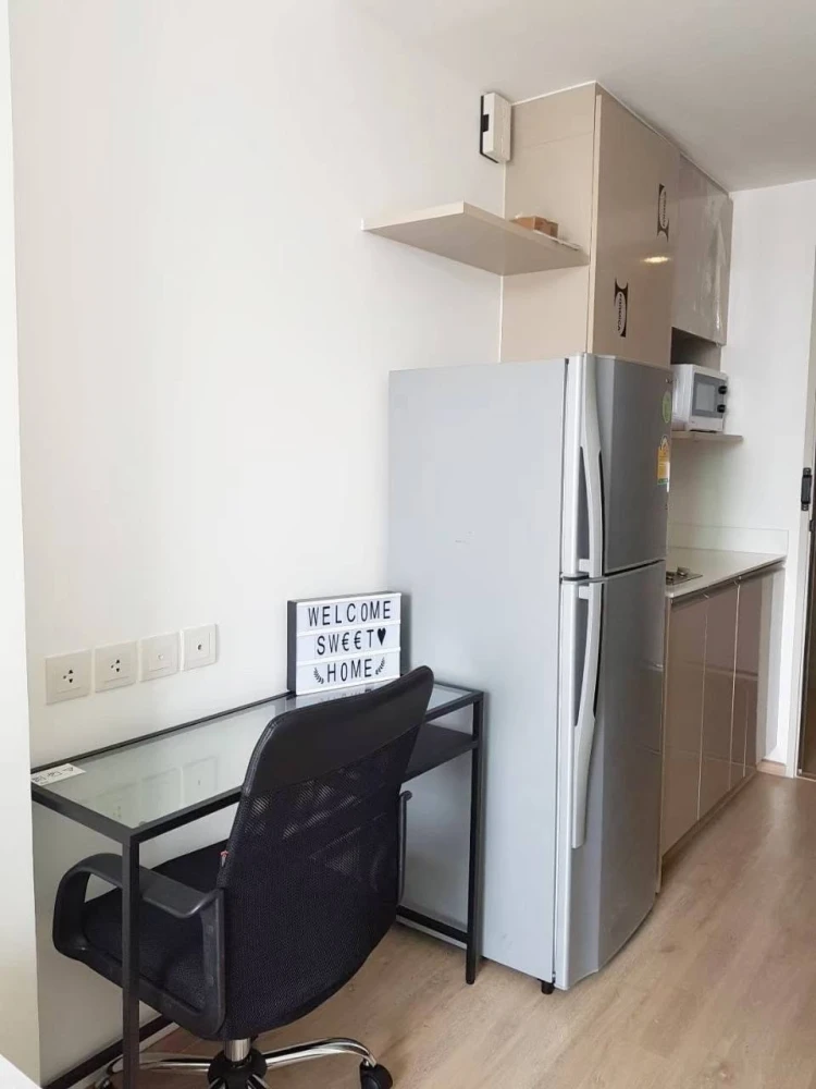 For rent: IDEO Q Chula-Samyan, 22nd floor, good ventilation, view of Chulalongkorn Square, with kitchen and balcony in the bedroom. Reservation requir