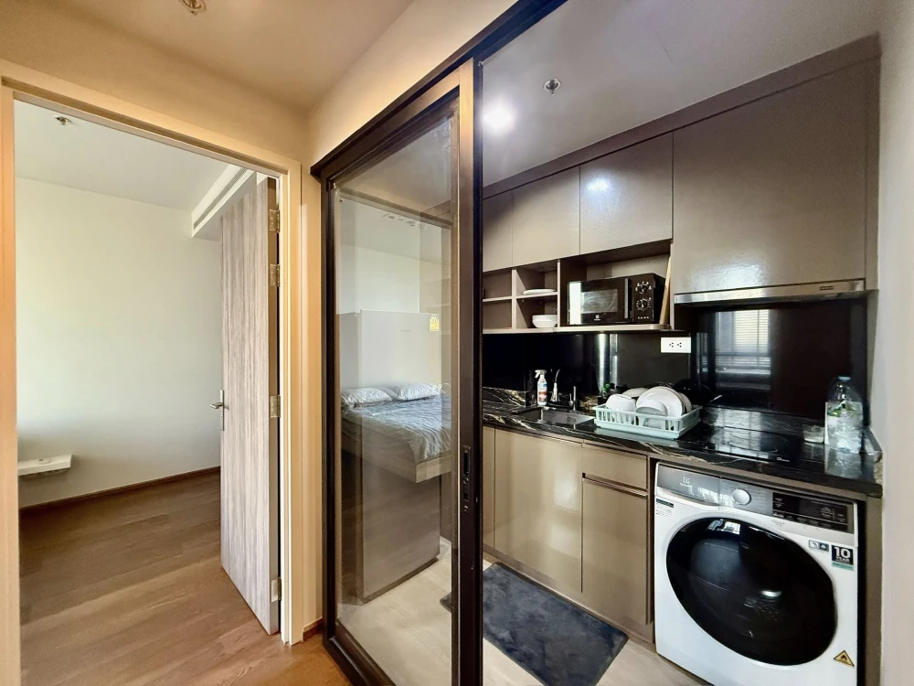 For rent: Ideo Q Sukhumvit 36, ready to move in, fully furnished, great price, book now.