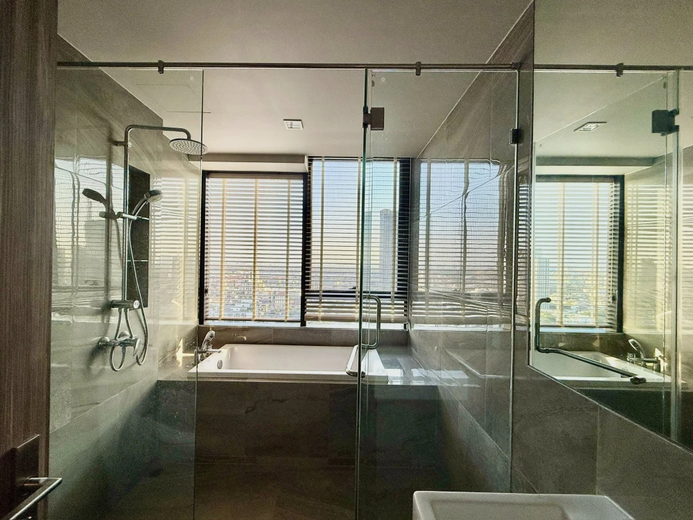 For rent: Ideo Q Sukhumvit 36, ready to move in, fully furnished, great price, book now.