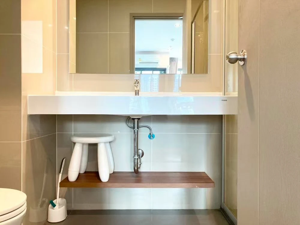 For rent: Ideo Rama 9-Asoke, very high floor, 2 bedrooms, exactly like in the picture. Interested? Reserve now!