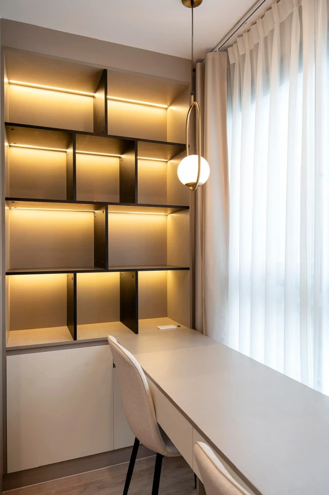 For rent: IDEO RAMA 9-ASOKE, beautifully decorated unit with full built-in furniture. Grab it while you can!