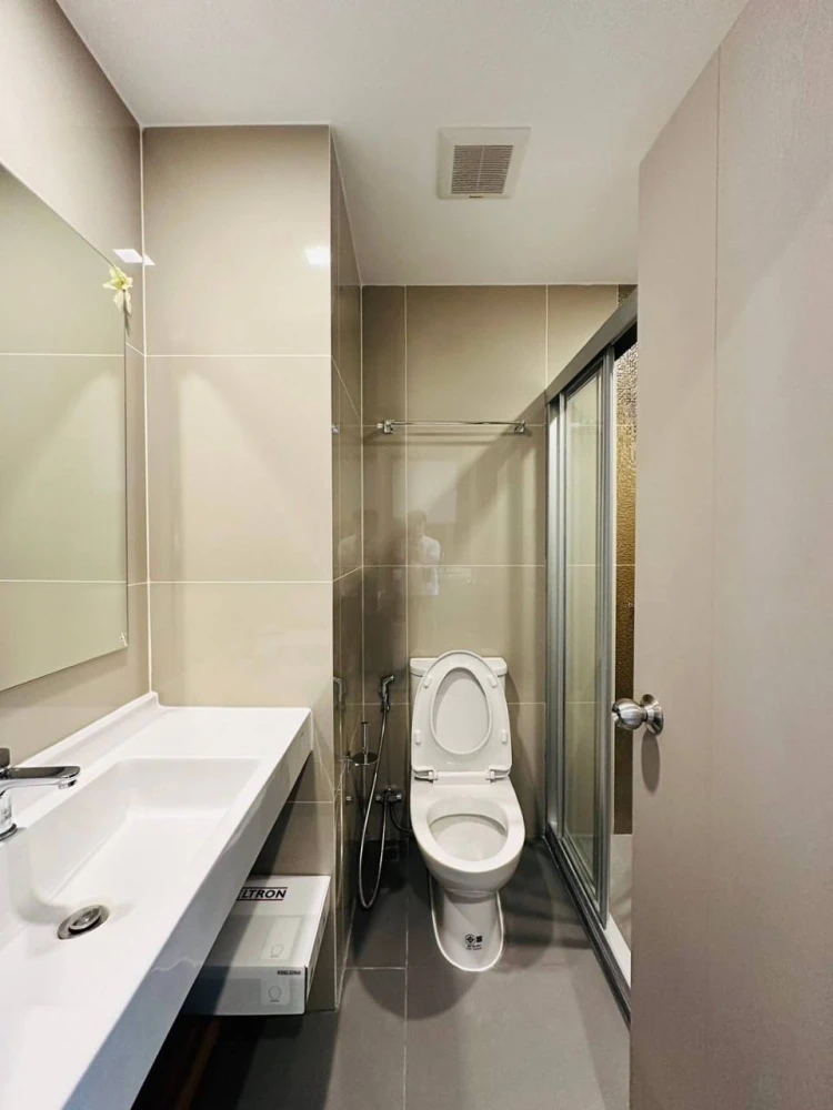 For rent: IDEO RAMA 9–ASOKE 1-bedroom unit, fully furnished. Just bring your suitcase and move in!