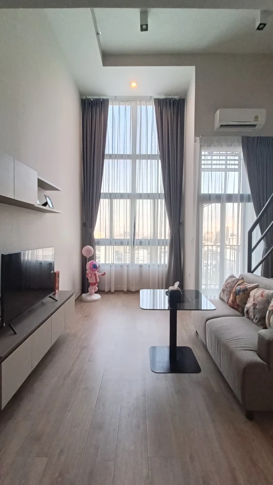 For rent: IDEO RAMA 9–ASOKE, 30th floor, fully furnished, ready to move in. If interested, hurry and reserve now, don't delay.