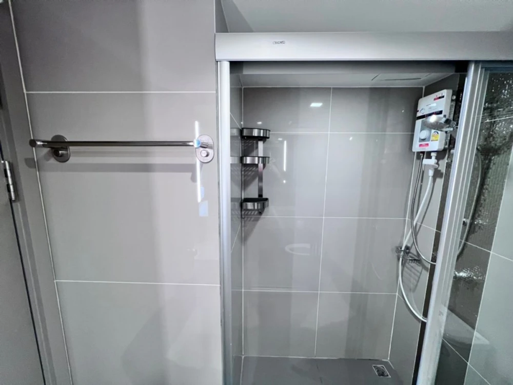 For rent: IDEO RAMA 9–ASOKE, 34th floor, nice room, fully furnished. Interested? Hurry and reserve now!