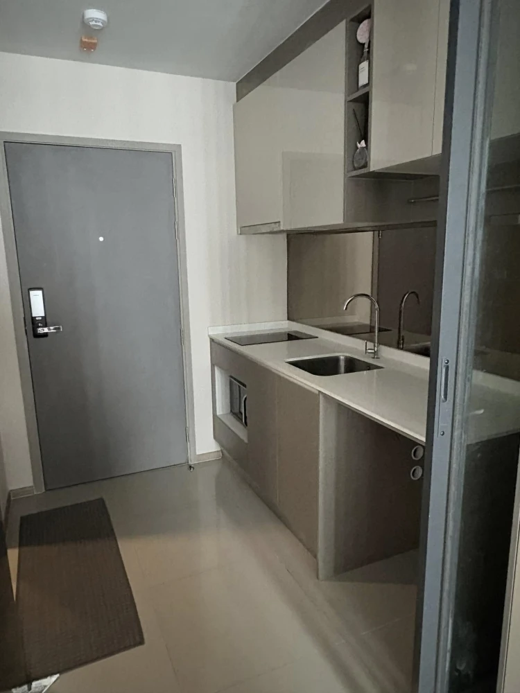 For rent: IDEO RAMA 9–ASOKE studio room. Great location, convenient transportation, fully furnished. Don't miss out!