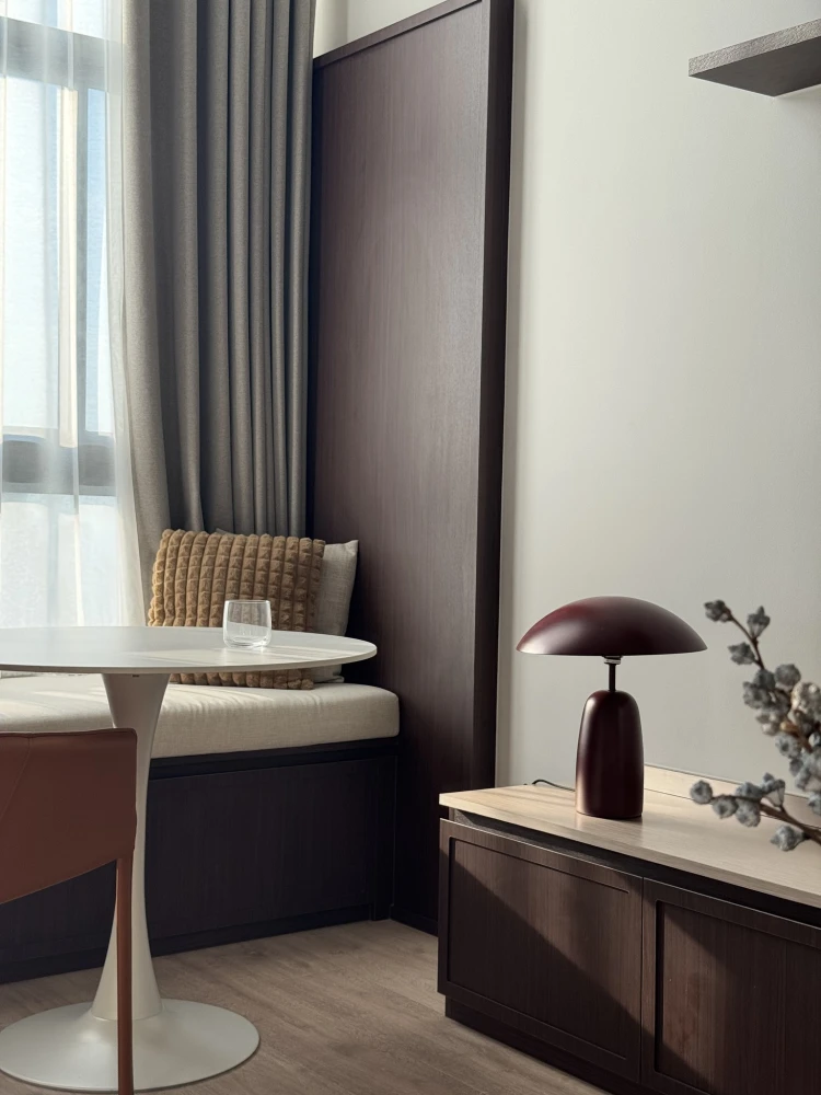 For rent: IDEO RAMA 9–ASOKE, high ceilings, spacious and airy unit, fully furnished, beautifully decorated. Book now!