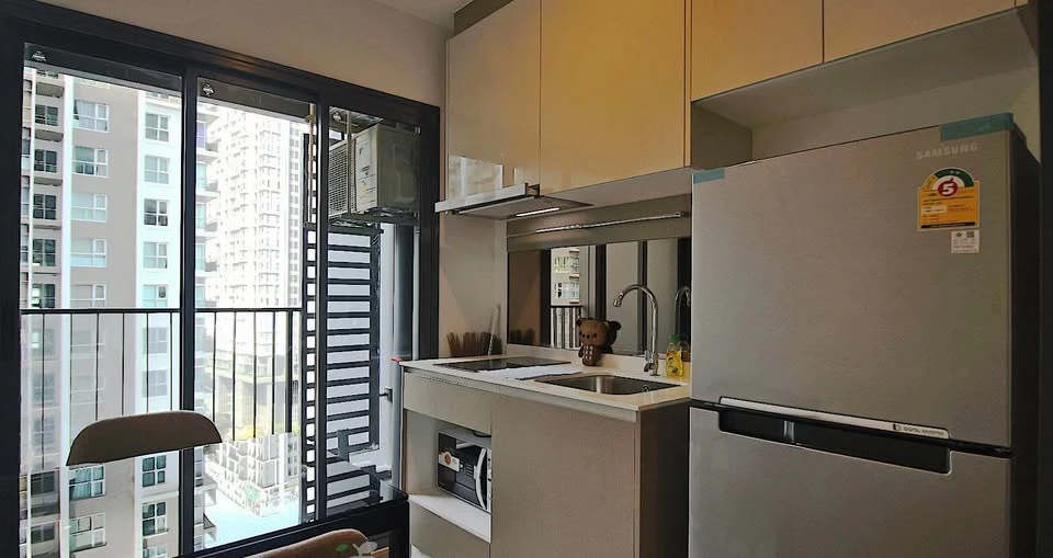 For rent: Ideo rama9 - asoke, spacious room, comfortable, fully furnished + electrical appliances, hurry and book now.