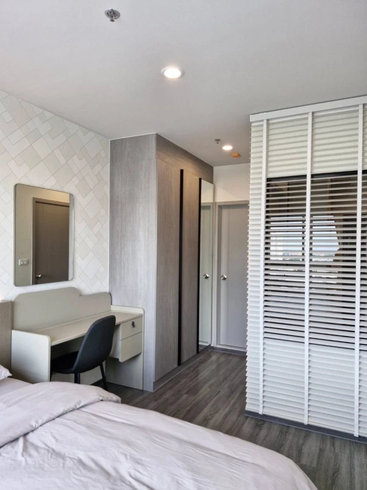 For rent: Ideo Ramkhamhaeng - Lam Sali Station, 1 bedroom, 1 bathroom, built-in furniture, beautiful city view, don't miss it.