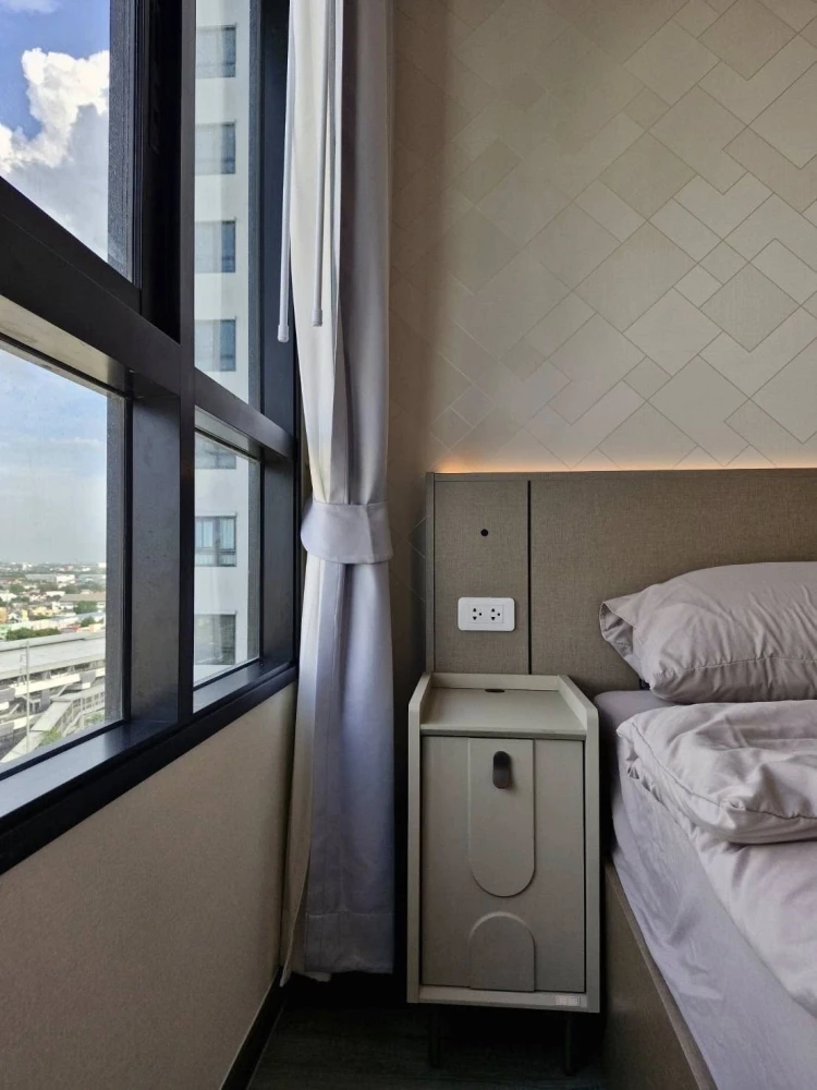 For rent: Ideo Ramkhamhaeng - Lam Sali Station, 1 bedroom, 1 bathroom, built-in furniture, beautiful city view, don't miss it.