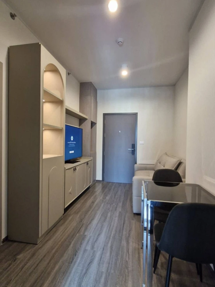 For rent: Ideo Ramkhamhaeng - Lam Sali Station, 1 bedroom, 1 bathroom, built-in furniture, beautiful city view, don't miss it.