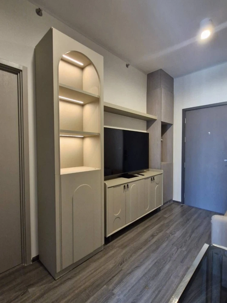 For rent: Ideo Ramkhamhaeng - Lam Sali Station, 1 bedroom, 1 bathroom, built-in furniture, beautiful city view, don't miss it.