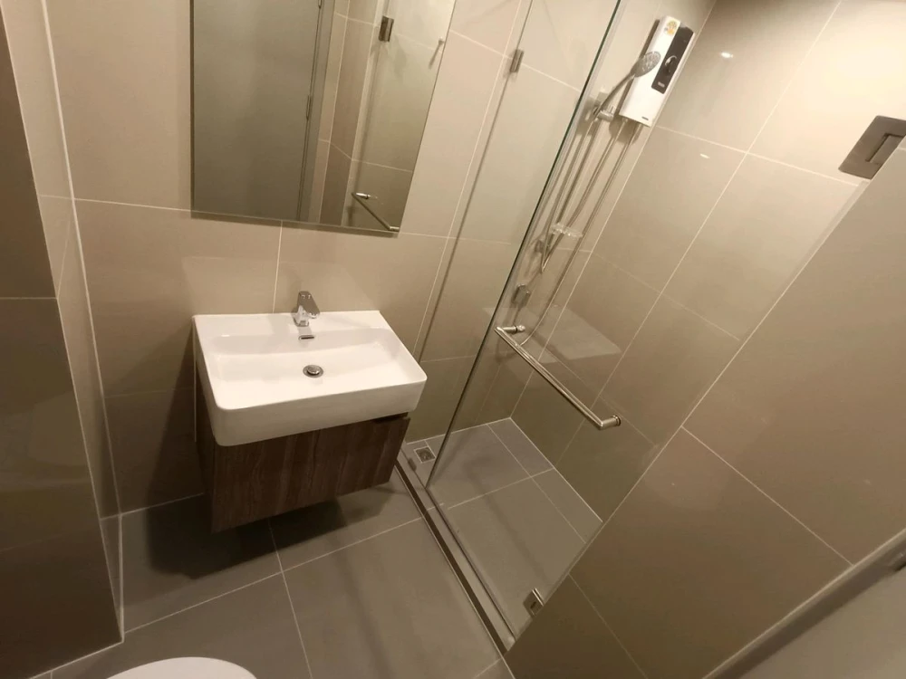 For rent: Ideo Ramkhamhaeng - Lam Sali Station, 9th floor, nice room, fully furnished, reserve now.