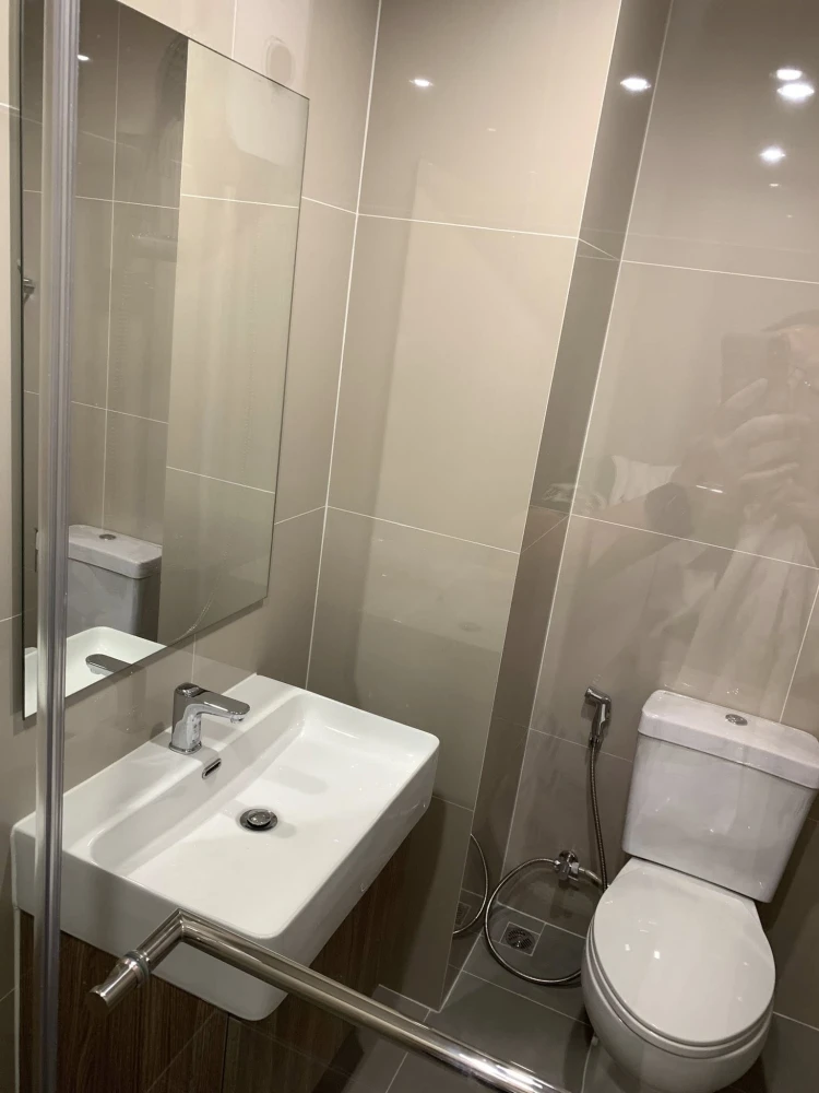 For rent: Ideo Ramkhamhaeng - Lam Sali Station, next to one fire escape, quiet and peaceful, no noise disturbance from neighbors. Don't miss out!