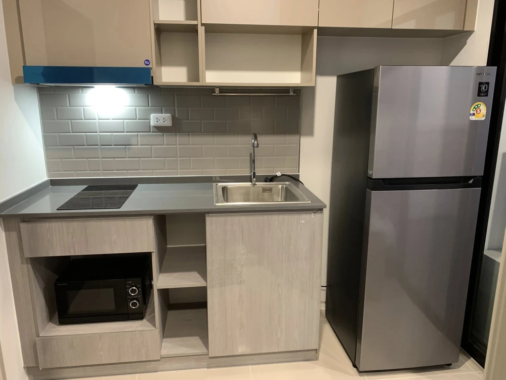 For rent: Ideo Ramkhamhaeng - Lam Sali Station, next to one fire escape, quiet and peaceful, no noise disturbance from neighbors. Don't miss out!