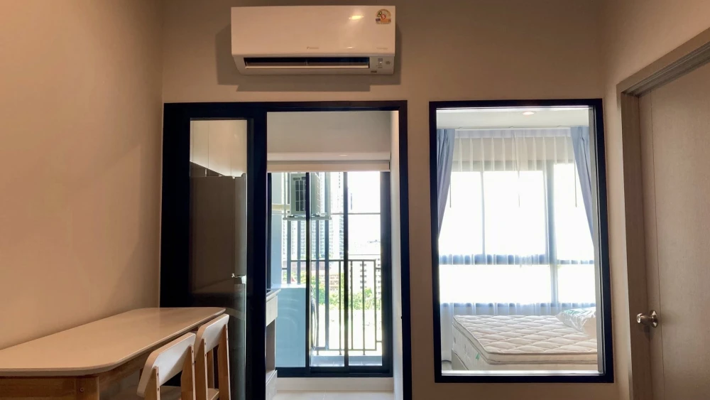 For rent: Ideo Ramkhamhaeng - Lam Sali Station, a nice room, fully furnished, book now.