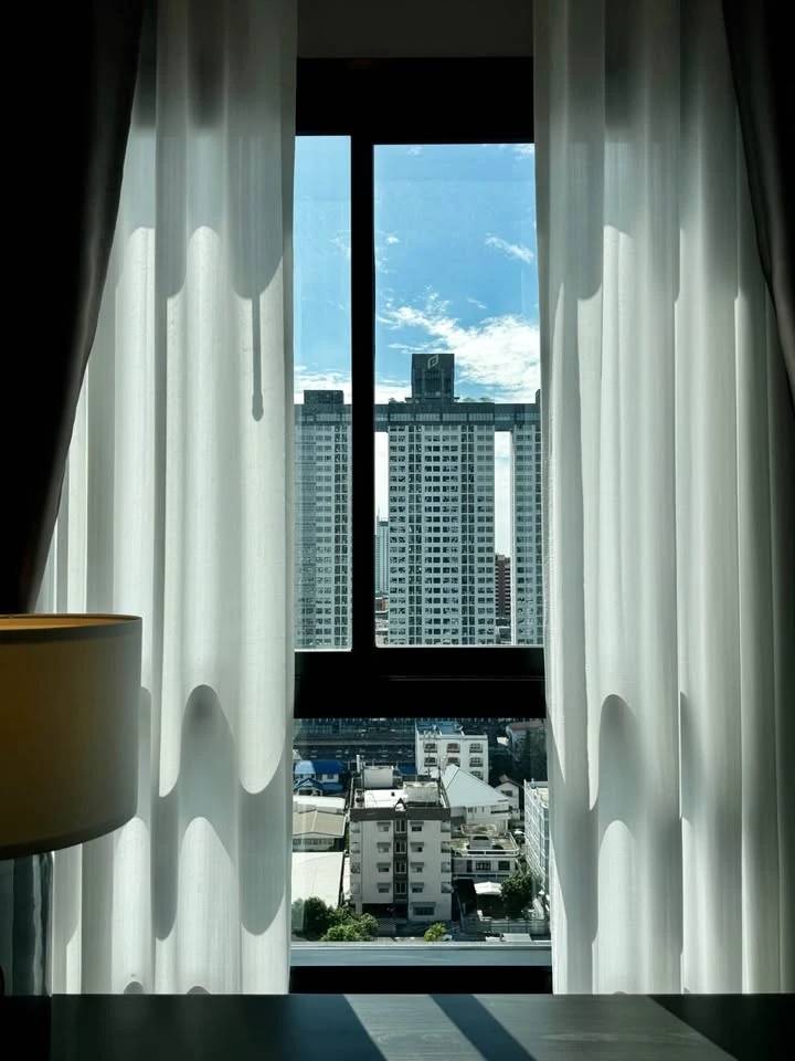For rent: Ideo Ramkhamhaeng - Lam Sali Station studio room, fully furnished with all amenities. Don't miss out!