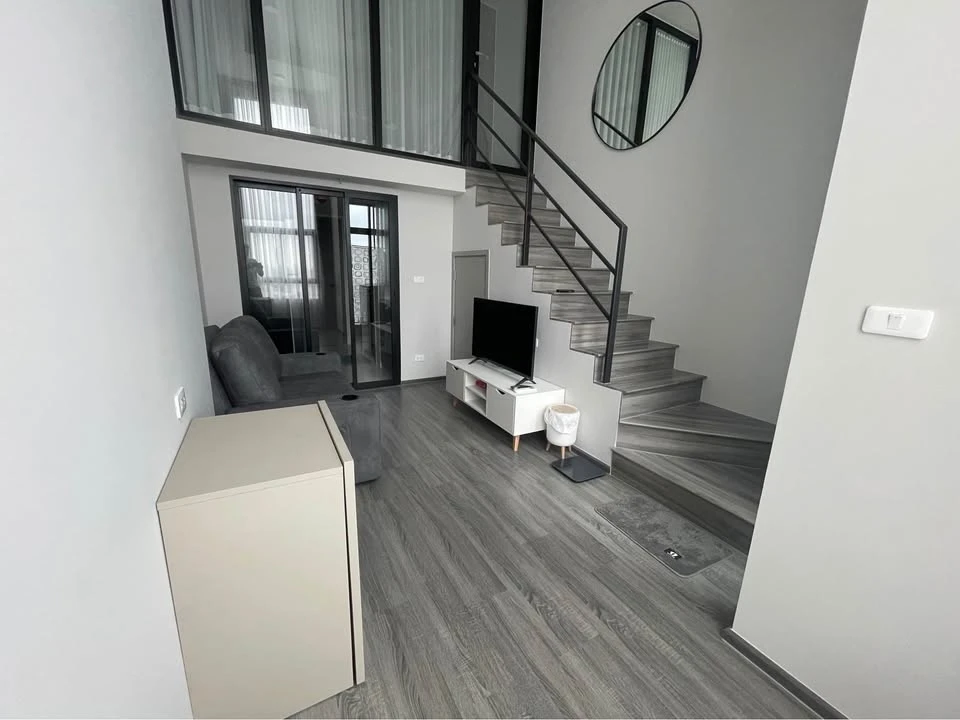 For rent: Ideo Ramkhamhaeng - Lam Sali Station, beautifully decorated unit on the 32nd floor with BTS view. Book today! Don't wait!