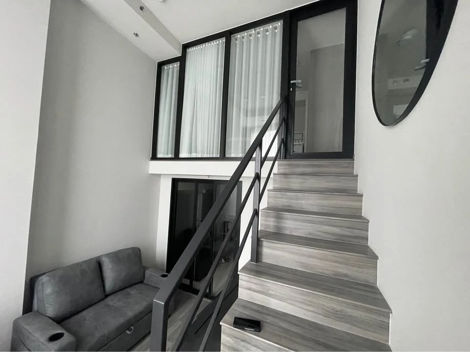 For rent: Ideo Ramkhamhaeng - Lam Sali Station, beautifully decorated unit on the 32nd floor with BTS view. Book today! Don't wait!