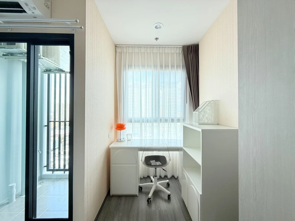 For rent: Ideo Ramkhamhaeng Lamsali Station. Ready to move in. Just bring your bag. Hurry and reserve before the rooms are gone.