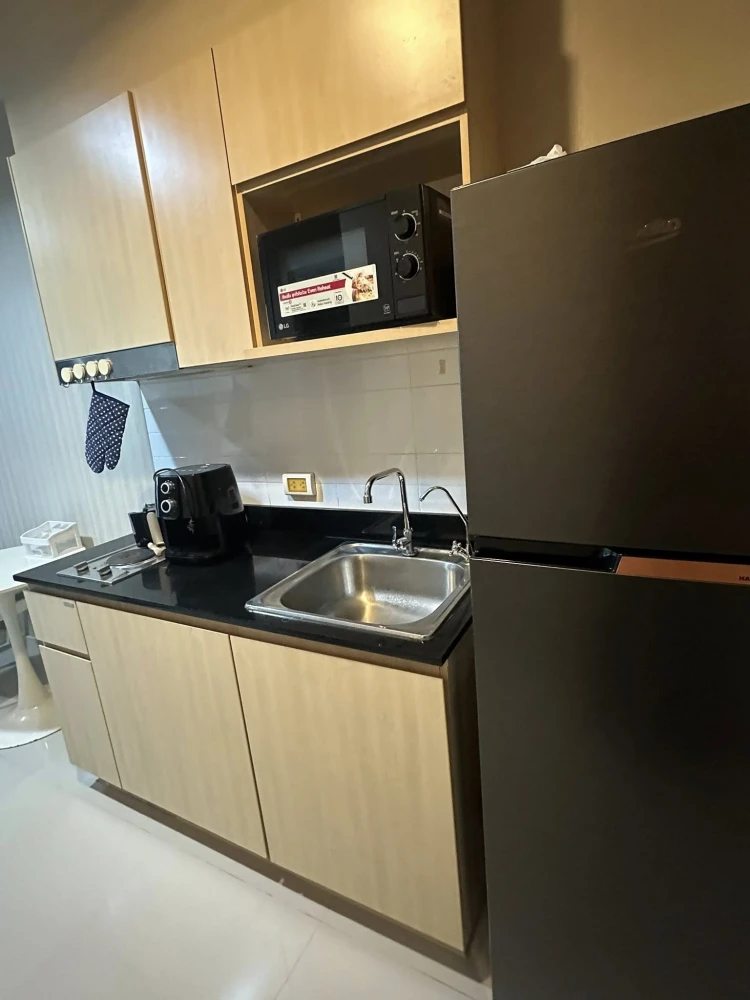For rent: Ideo Ratchada - Huaykwang. Beautiful and comfortable room, fully furnished and ready to move in.