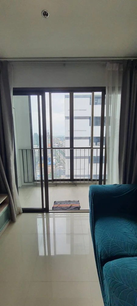 For rent: Ideo Sathorn-Taksin, 1 bedroom, 1 bathroom, good location, convenient transportation, beautiful view, no blocking, reserve now!