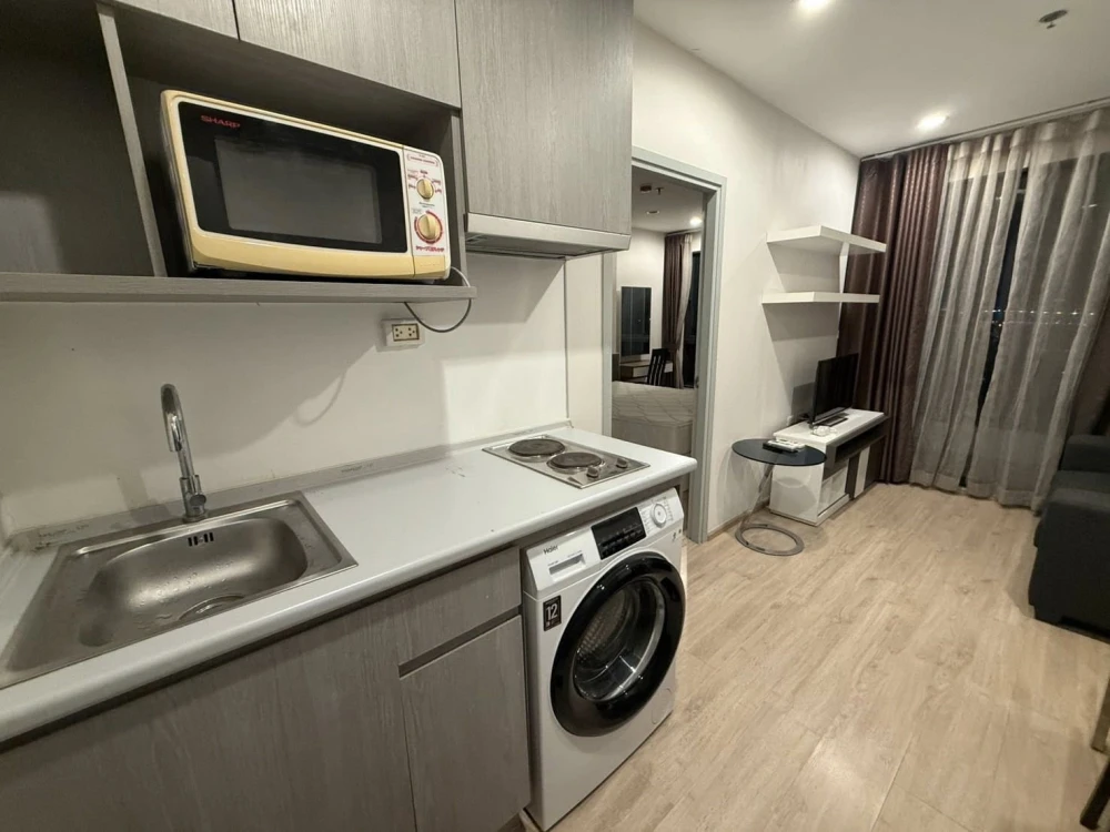 For rent: Ideo Sathorn-Tha Phra, ready-to-move-in unit, high floor, spacious and comfortable. Book now!