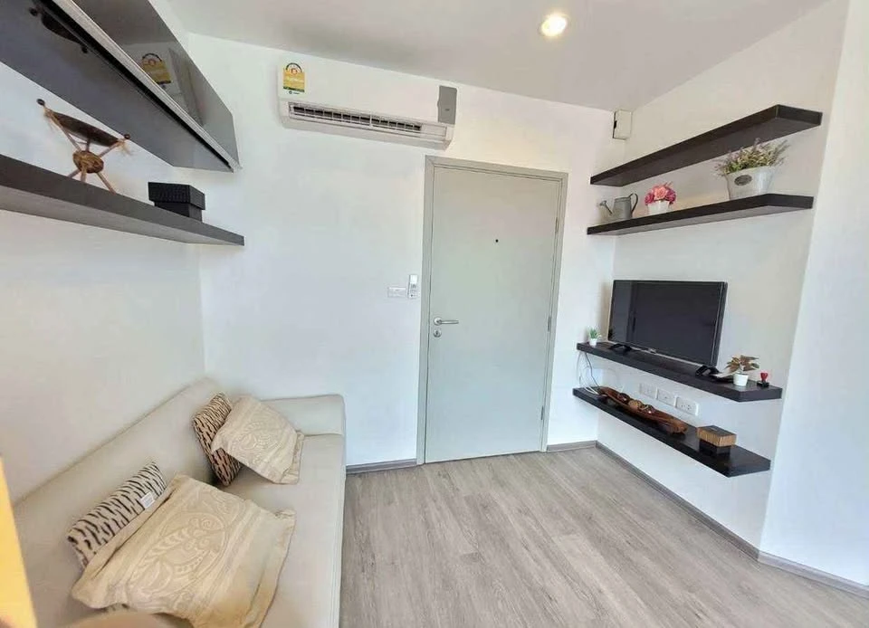 For rent: IDEO Sathorn Thapra, ready to move in, reasonable price, complete in one place, just bring your bags and move in.