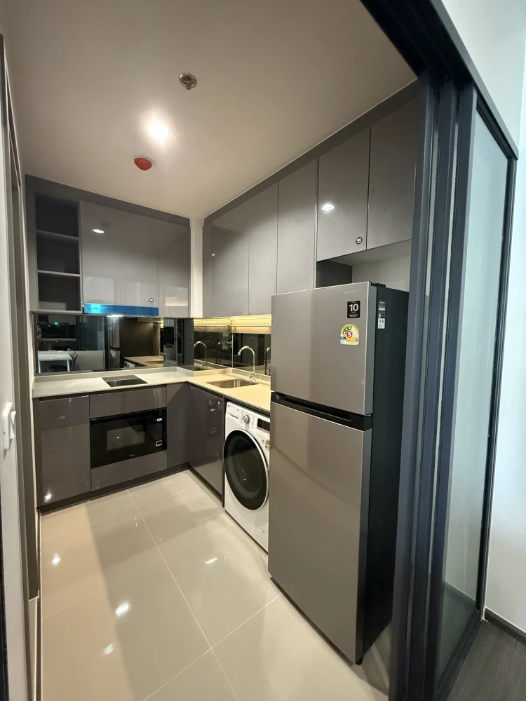 For rent IDEO Sukhumvit - Rama4, 11th floor, 1 bedroom + 1 multipurpose room, fully furnished [modern style], book now