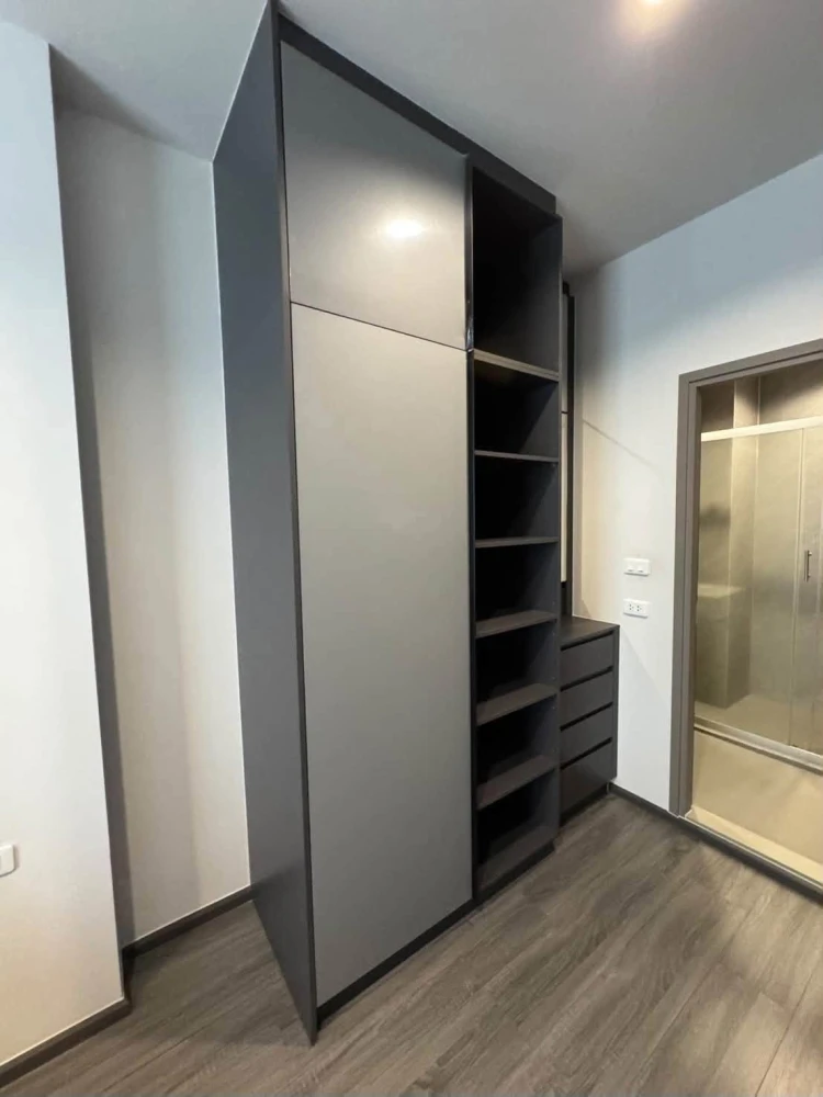 For Rent: Ideo Sukhumvit - Rama 4, 18th floor. Fully furnished and inviting unit—book now if interested.