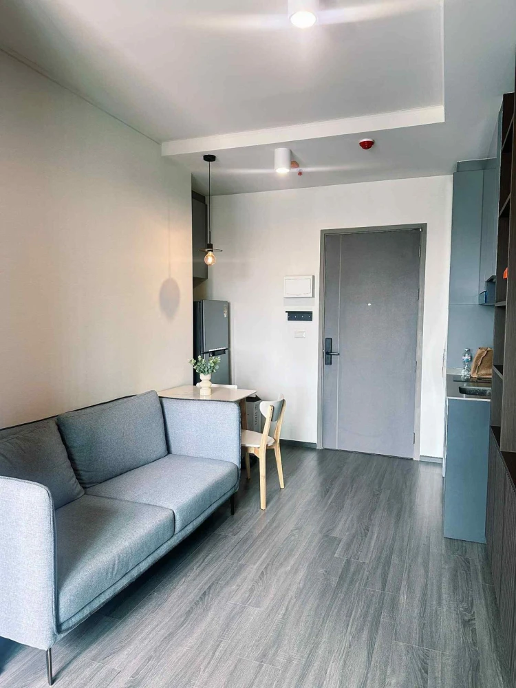 For rent: Ideo Sukhumvit - Rama 4, 25th floor, Bang Krachao curve view, fully furnished, nice to live in, reserve now.