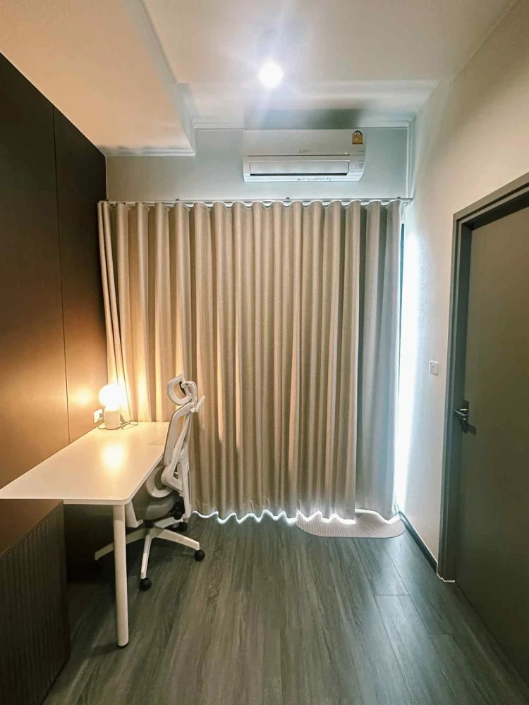 For rent: Ideo Sukhumvit - Rama 4, 25th floor, Bang Krachao curve view, fully furnished, nice to live in, reserve now.
