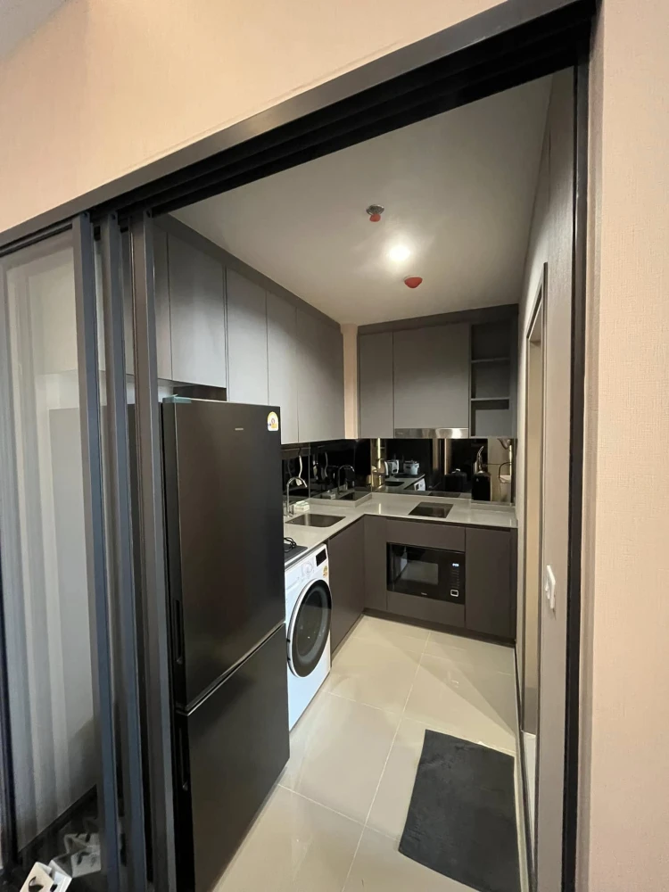 For rent: Ideo Sukhumvit - Rama 4, a nice room with built-in walls and awesome furniture. With something this good, what are you waiting for?