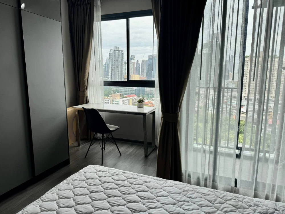 For rent: Ideo Sukhumvit - Rama4, studio room, fully furnished and equipped with electrical appliances. Hurry and book now!