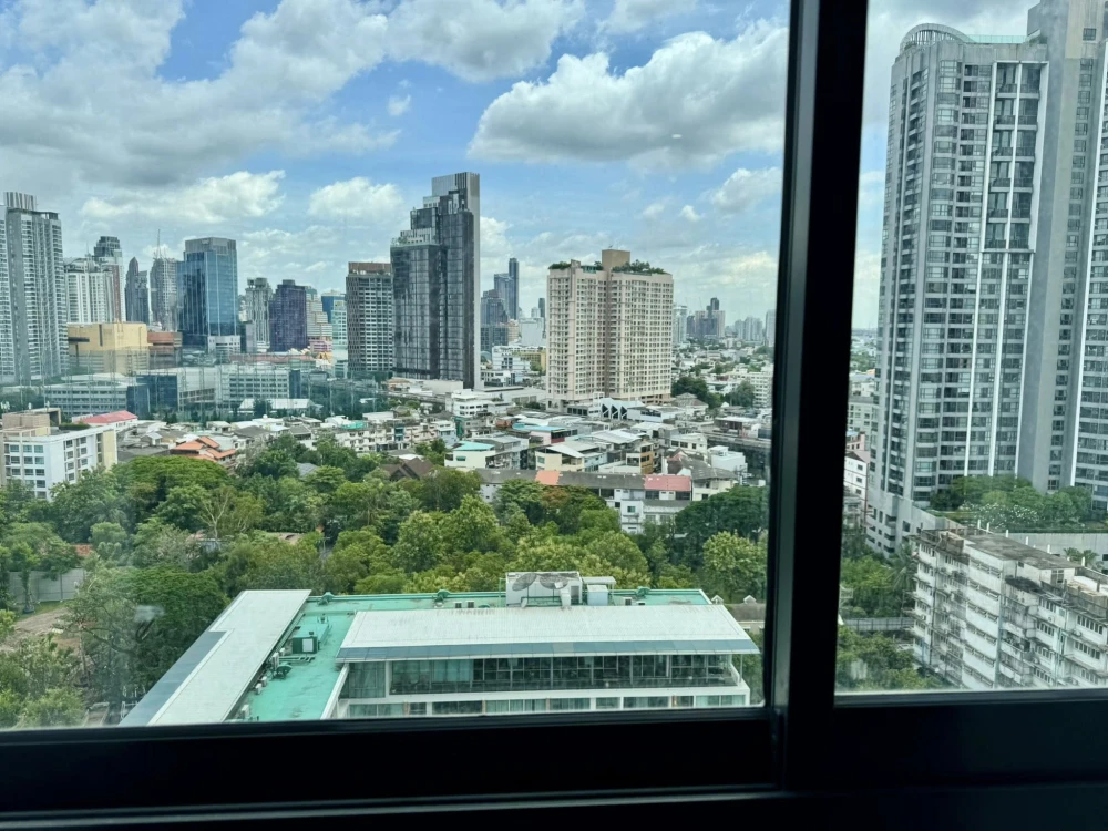 For rent: Ideo Sukhumvit - Rama4, studio room, fully furnished and equipped with electrical appliances. Hurry and book now!