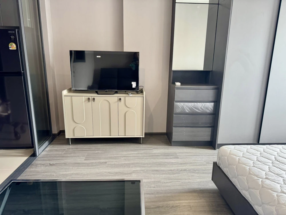 For rent: Ideo Sukhumvit - Rama4, studio room, fully furnished and equipped with electrical appliances. Hurry and book now!