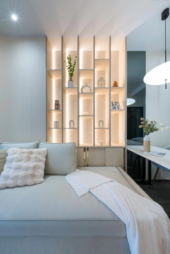 For rent: Ideo Sukhumvit - Rama 4. Beautifully decorated room with a cool tone. Built-in marble walls. Comes with complete furniture. Don't miss it!