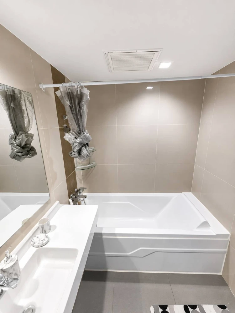 For rent: IDEO Sukhumvit 93. Nice unit, fully furnished, high floor. Book now before it's too late!!!