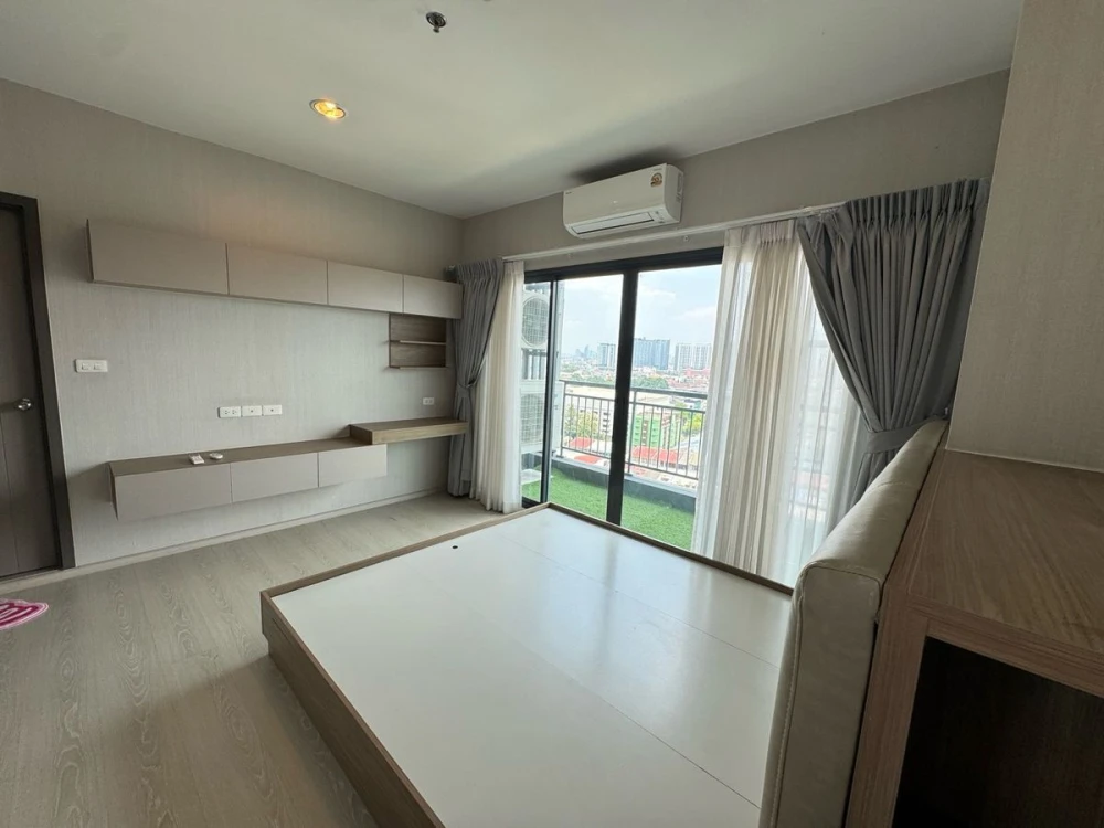 For rent: IDEO THAPHRA INTERCHANGE, 16th floor, corner room, open view, fully furnished, reserve now, hurry!