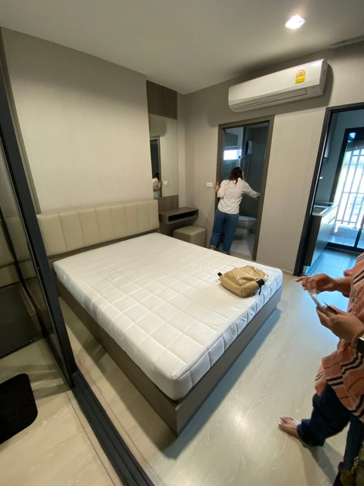 For rent: IDEO THAPHRA INTERCHANGE, studio room, fully furnished, just bring your bags and move in.