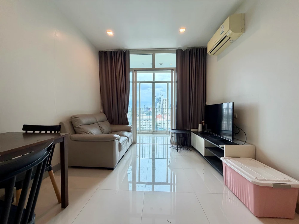 2-bedroom fully furnished condo for rent at Ideo Verve Ratchaprarop. Book now! Don't miss out!