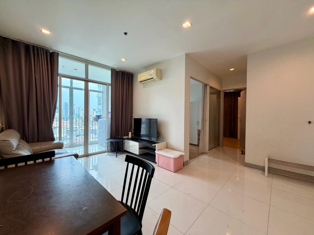 2-bedroom fully furnished condo for rent at Ideo Verve Ratchaprarop. Book now! Don't miss out!