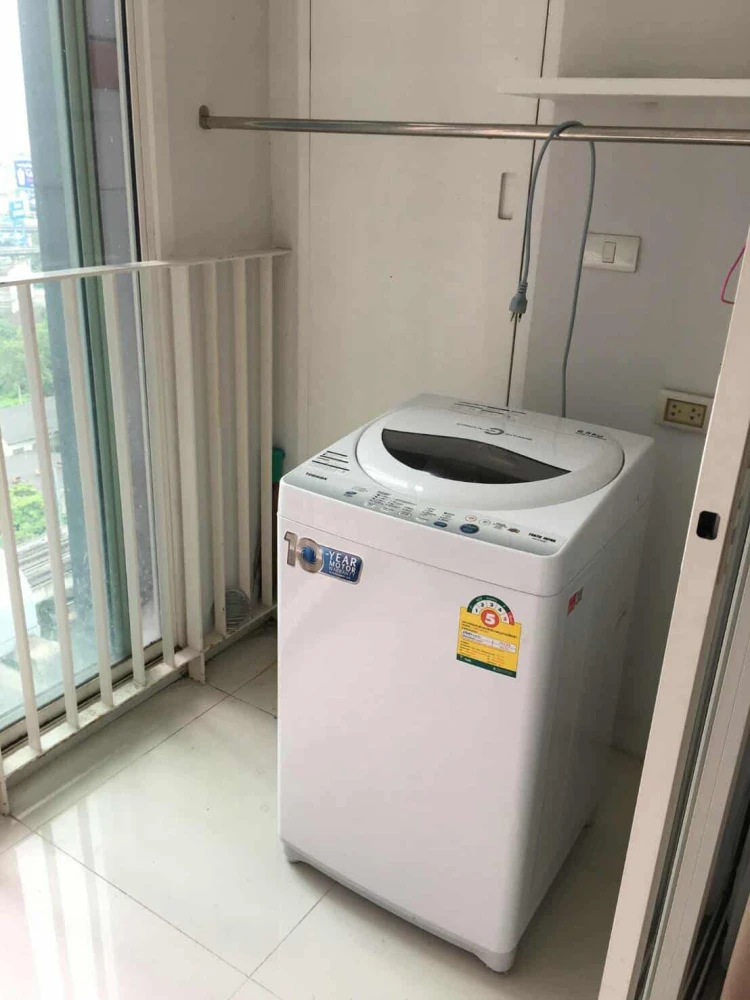 For rent: Ideo Verve Ratchaprarop, high floor, fully furnished, spacious and comfortable room. Reserve now!