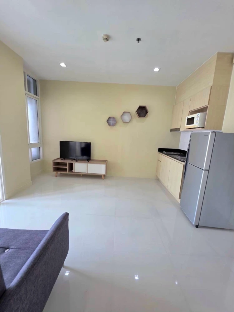 For Rent: Ideo Verve Sukhumvit, 14th floor. A lovely, fully furnished unit—book now if interested.