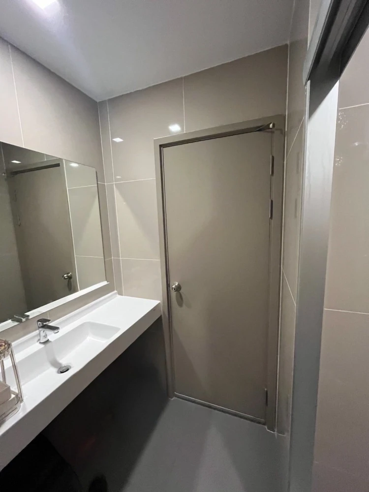 IDEO Rama 9-Asok for rent, corner room with privacy, 24th floor, high view, great price, hurry and reserve before it's too late.