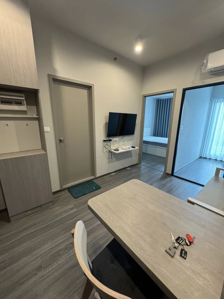 For rent: Ideo Ramkhamhaeng - Lamsalee Station, 24th floor, great view, strong wind, modern decoration with full set of furniture.