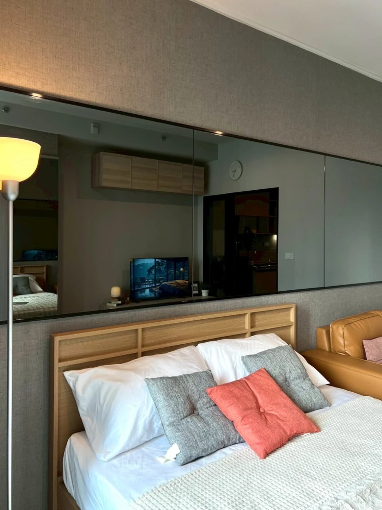 For rent: IDEO Ramkhamhaeng - Lamsalee Station, beautiful room, breezy balcony, airy, fully furnished, ready to move in.