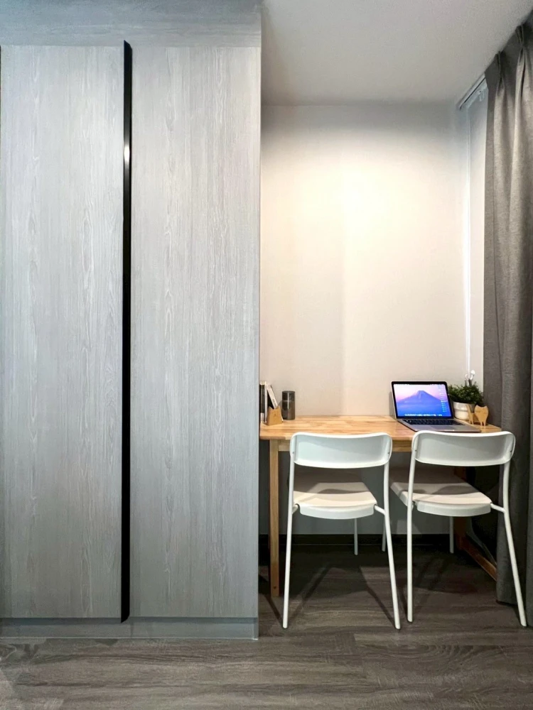 For rent: IDEO Ramkhamhaeng - Lamsalee Station, beautiful room, breezy balcony, airy, fully furnished, ready to move in.