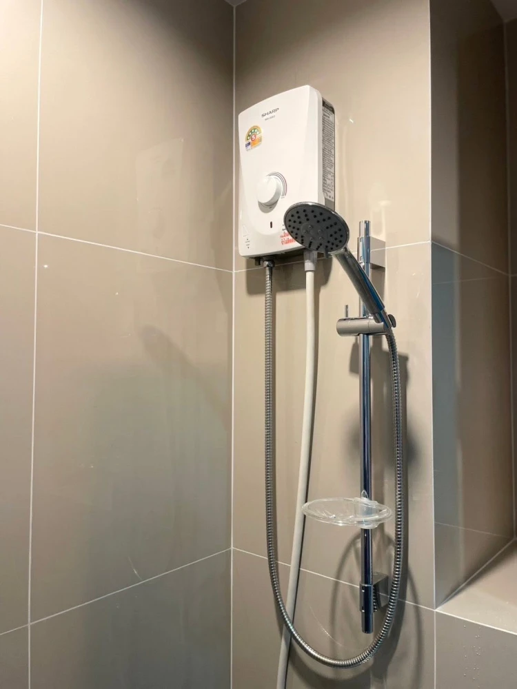 For rent: IDEO Ramkhamhaeng Lamsali, a lovely unit on the 19th floor with a great view. Fully furnished with appliances; just bring your belongings an