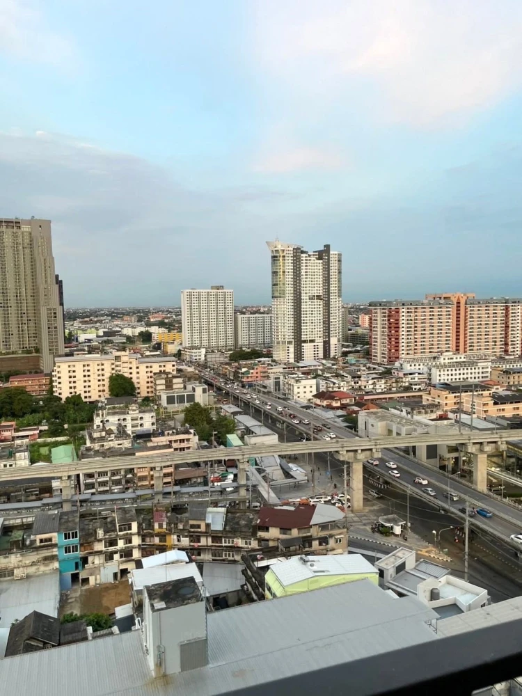 For rent: IDEO Ramkhamhaeng Lamsali, a lovely unit on the 19th floor with a great view. Fully furnished with appliances; just bring your belongings an