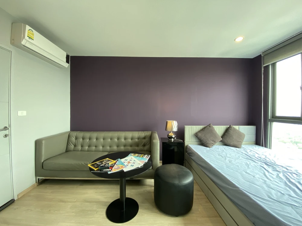For rent: IDEO Wutthakat, top floor (31st floor), fully furnished, north-facing unit (not hot), great unblocked view. Don't miss out!